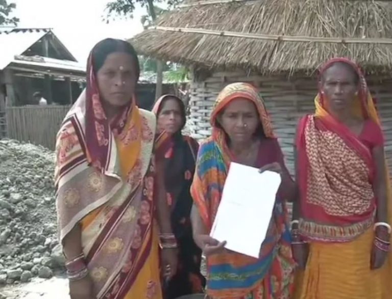 बिहार: बच्चों के परिजनों पर प्रशासन ने दर्ज की FIR, डर के मारे पुरुषों ने छोड़ा गाँव