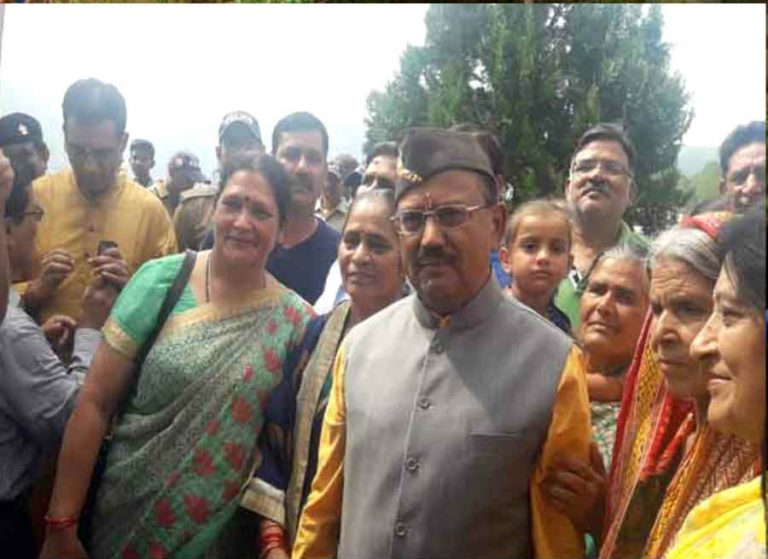 Video: NSA डोभाल पहुँचे उत्तराखंड स्थित अपने पैतृक गाँव, कुलदेवी से माँगा देश की रक्षा का आशीष