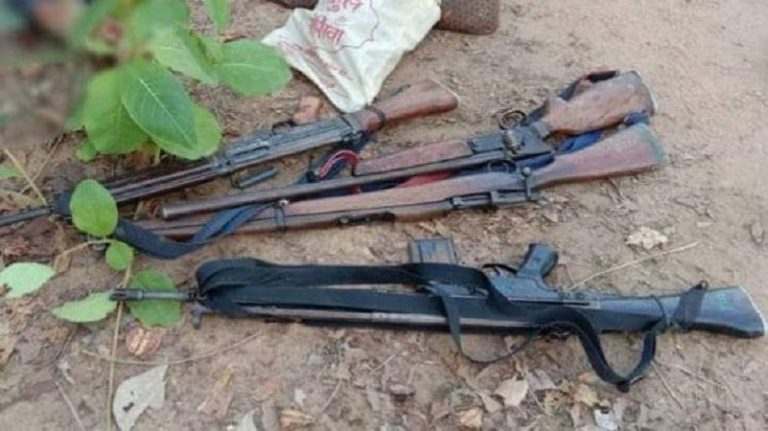 माओवादियों का पाकिस्तान कनेक्शन, बरामद राइफलों से हुआ खुलासा
