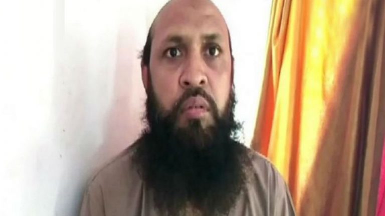 पढ़ाने जाता था, 4-5 बार थोड़ी-बहुत ‘छेड़खानी’ हो गई: 9 साल की बच्ची का रेप आरोपित AMU मौलाना