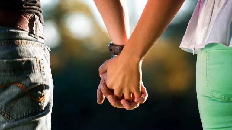 बेटे को लेकर प्रेमी के साथ फरार हो गई सबीना खातून, शौहर से कहती थी- तुम बूढ़े हो गए… ‘भाई’ बनकर घर आता था आशिक