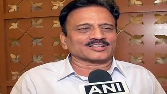 बीजेपी नेता गिरीश महाजन