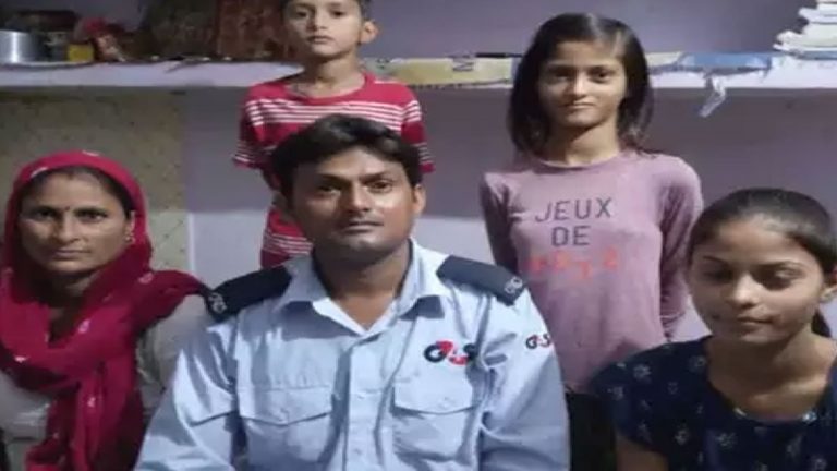 5 साल से JNU में बतौर गार्ड तैनात रामजल मीणा ने निकाला एंट्रेंस एग्जाम, पढ़ेंगे रशियन