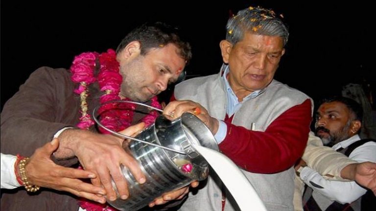 ‘युवराज’ राहुल के सम्मान में अब कॉन्ग्रेस महासचिव हरीश रावत ने भी दिया इस्तीफ़ा
