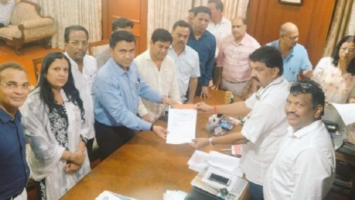 कॉन्ग्रेस को झटका