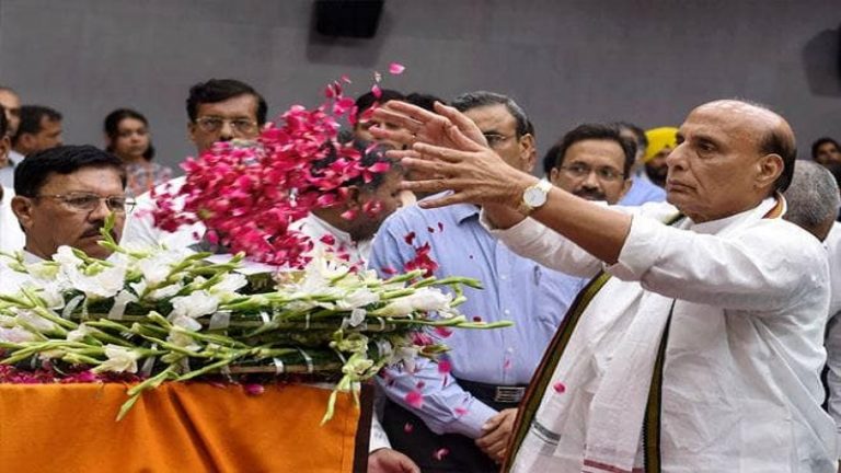 पंचतत्व में विलीन हुए पूर्व केंद्रीय मंत्री अरुण जेटली, कई नेताओं की उपस्थिति में बेटे रोहन ने दी मुखाग्नि