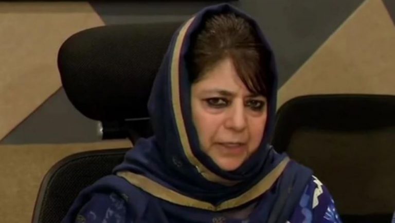 J&K बैंक घोटाला: महबूबा मुफ्ती क्या अवैध नियुक्तियों में आपकी भी सहमति? ACB ने भेजा नोटिस