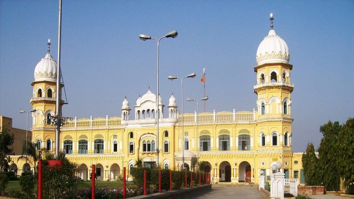वजूद का संकट