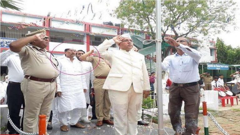 मेरे गाल पर कीड़ा बैठ गया था इसलिए तिरंगे को सलामी नहीं दे रहा था: JDU विधायक शर्फुद्दीन