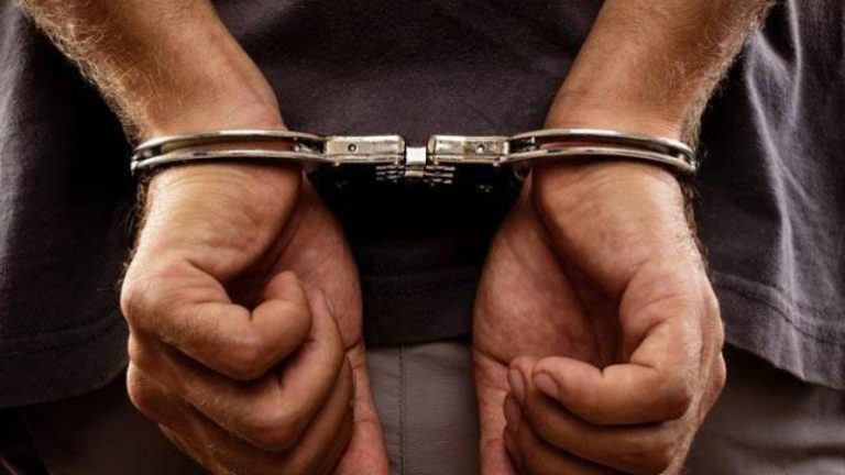 बशीर ने बीवी को कुल्हाड़ी से काटा, समीरा की अम्मी-अब्बू से मॉंग रहा था 5 लाख रुपए