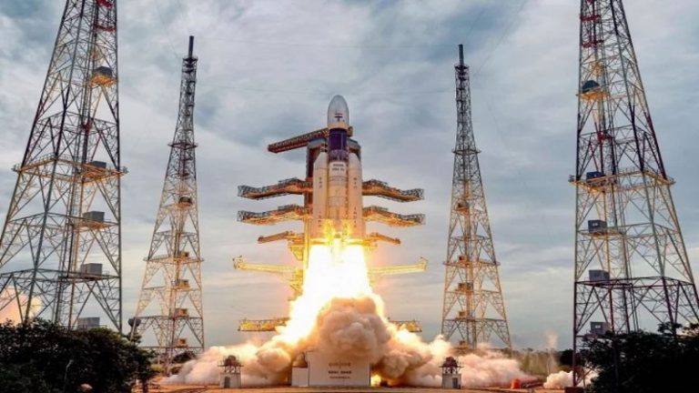 चंद्रमा की कक्षा में चंद्रयान-2: दो सितंबर को अगली परीक्षा, 7 को साउथ पोल पर उतरेगा