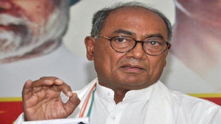 दिग्विजय के विवादित बोल: ‘मोदी सरकार ने आग में हाथ डाला है, कश्मीर हमारे हाथ से निकल जाएगा’