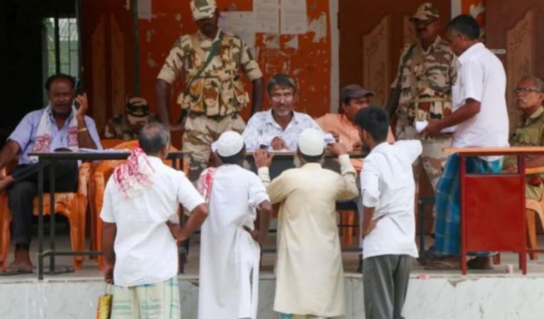 EC का बड़ा फैसला: असम में NRC से बाहर हुए लोग डाल पाएँगे वोट