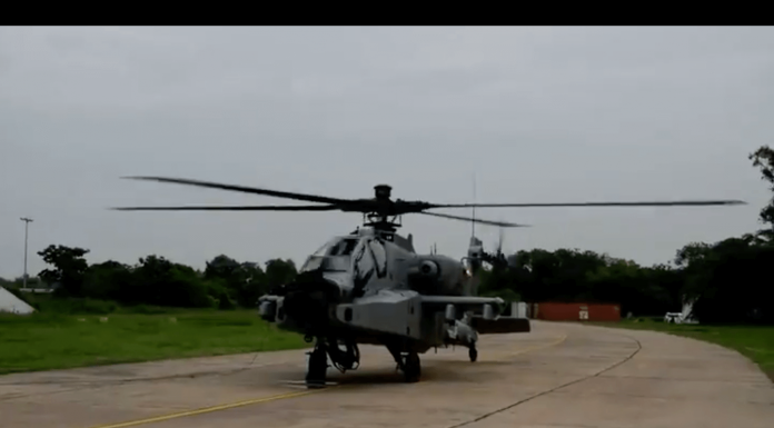 अपाचे AH-64E हेलिकॉप्टर