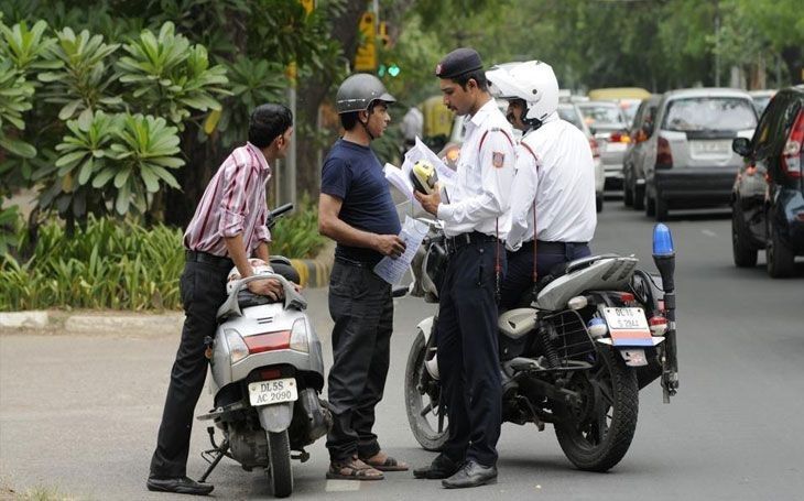 ₹15000 की स्कूटी का ₹23000 चालान लेकिन आप बाइक छोड़कर भाग नहीं सकते, भरना ही पड़ेगा