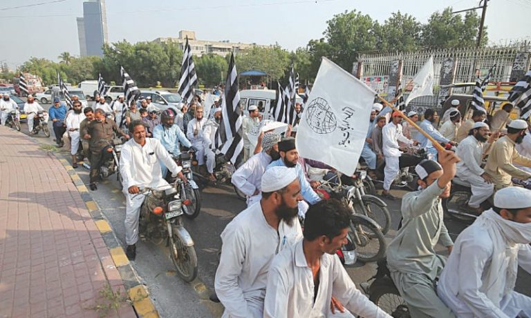 ‘…जब लाखों लोग इस्लामाबाद पहुँचेंगे’ – इमरान ख़ान के इस्तीफ़े की माँग के लिए आज़ादी मार्च