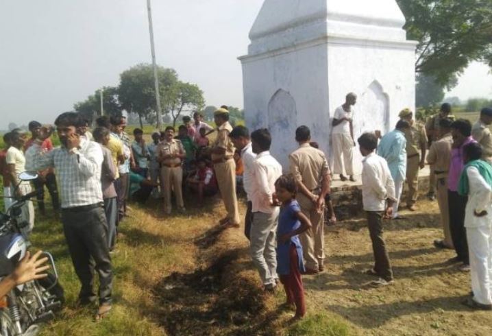 नवरात्रि के आखिरी दिन शिव मंदिर में तोड़फोड़: UP में आंदोलन की धमकी, इलाके में तनाव