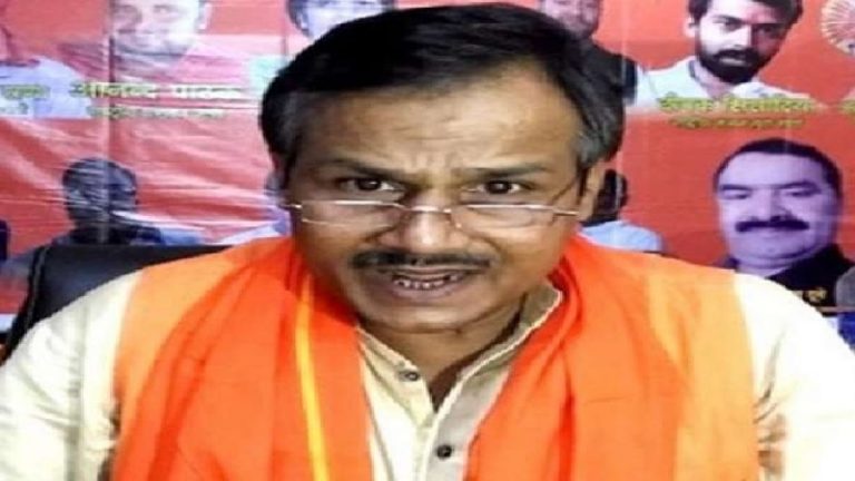 याद हैं कमलेश तिवारी, जिन्हें हिंदू बनकर आए अशफाक और मोइनुद्दीन ने रेत दिया था: जानिए सुनवाई में पत्नी को क्या हो रही परेशानी