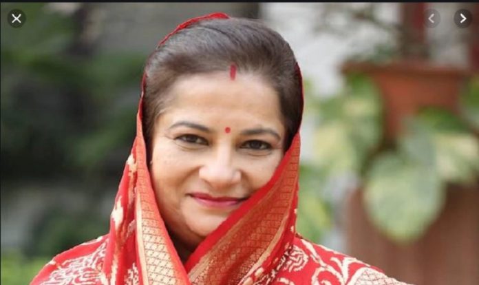 राजकुमारी ने ओढ़ा भगवा चोला