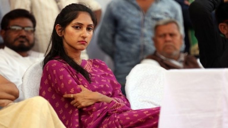 रायबरेली की MLA अदिति सिंह के तेवर से मुश्किल में कॉन्ग्रेस, पार्टी नोटिस का उड़ाया मजाक