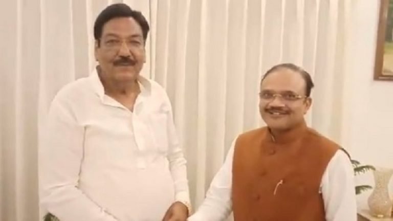‘BJP को समर्थन है’ – चौटाला के छोटे भाई रणजीत सिंह का ऐलान, 4 अन्य ने भी लगाई मुहर!