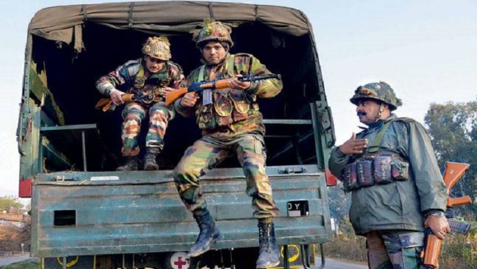 पठानकोट में जवानों का जमावड़ा