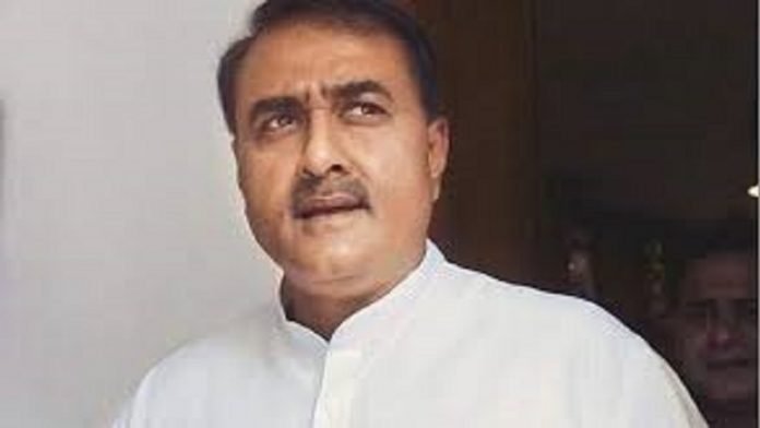 ईडी ने कसा शिकंजा तो प्रेस के सामने आए प्रफुल्ल पटेल