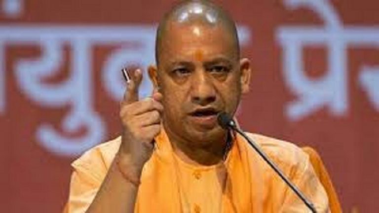 दुकानों में मुर्गा-बकरा काटते दिखे तो खैर नहीं: अवैध बूचड़खानों पर योगी सरकार ने लिया बड़ा फैसला