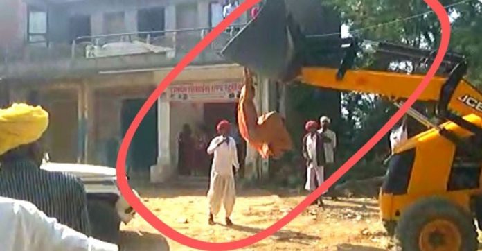 जेसीबी, महिला सरपंच, वीडियो वायरल