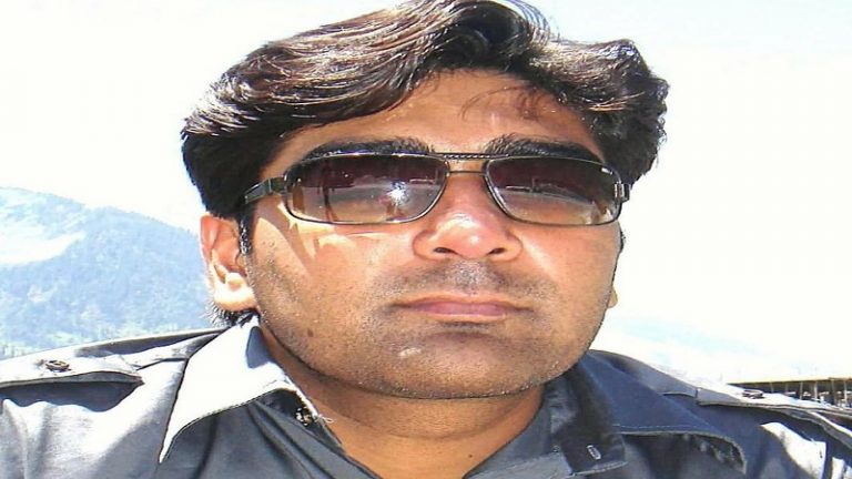 अबसार ख़ान ने भगवान राम और सीता को कहे अश्लील अपशब्द: महिला को भेजे प्राइवेट पार्ट्स के फोटो