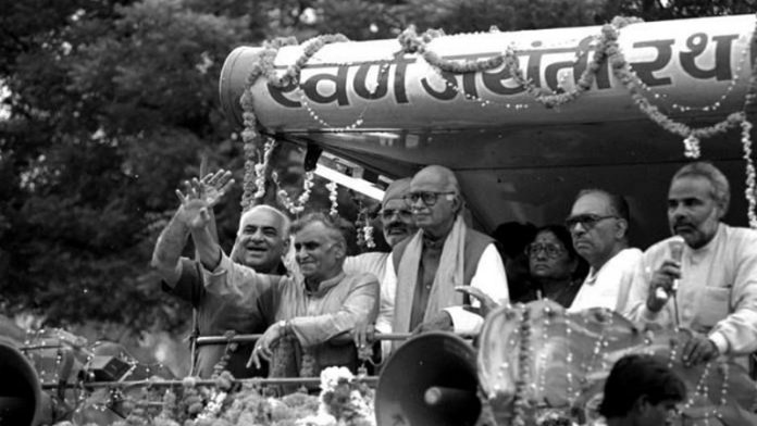 आडवाणी, नरेंद्र मोदी, रथ यात्रा