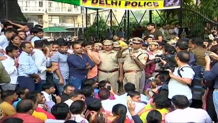 प्रतीकात्मक तस्वीर, टाइम्स नाउ से साभार