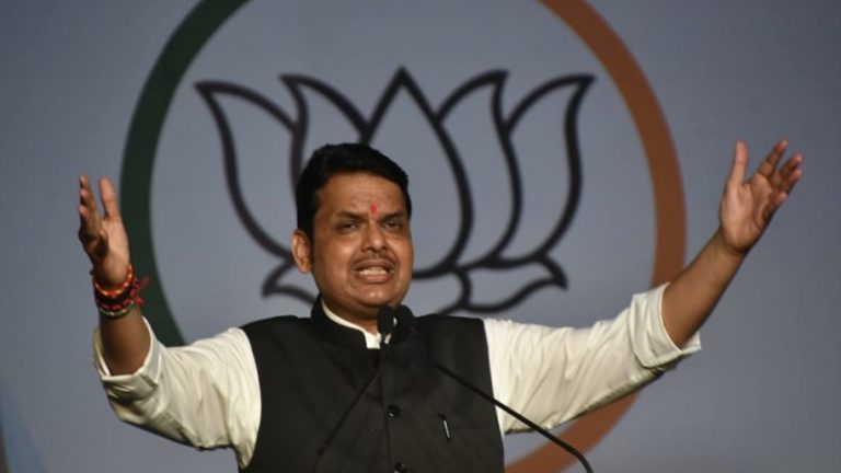 80 घंटों में ही किसानों को ₹5380 करोड़ दे गए फडणवीस, वर्ल्ड बैंक से राज्य को दिलाए ₹3500 करोड़