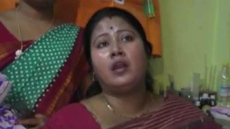 बंगाल में महिला BJP नेता के घर घुसकर टीएमसी वालों की गुंडई, बीच-बचाव में आए लोग भी घायल