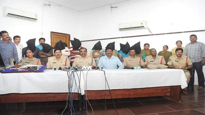 आंध्र में सेक्स रैकेट का भंडाफोड़