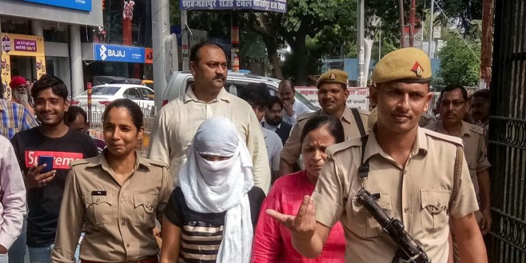 चिन्मयानन्द मामला: SIT ने लॉ स्टूडेंट और 4 अन्य के खिलाफ कोर्ट मे दाखिल की चार्जशीट