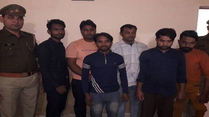 गोकशी करते 6 गिरफ्तार