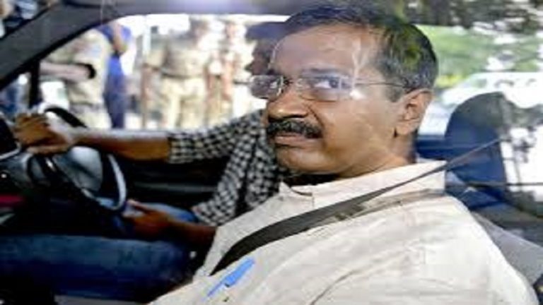 नल में आता है नाले का पानी, दिल्ली निवासी ने सबूतों के साथ खोली केजरीवाल के दावों की पोल
