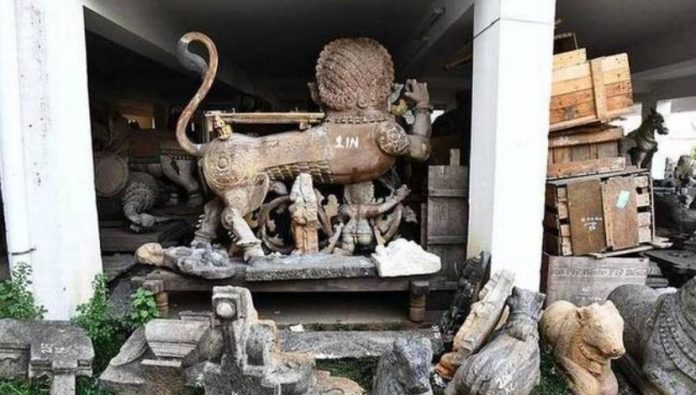 पौराणिक कलाकृतियाँ