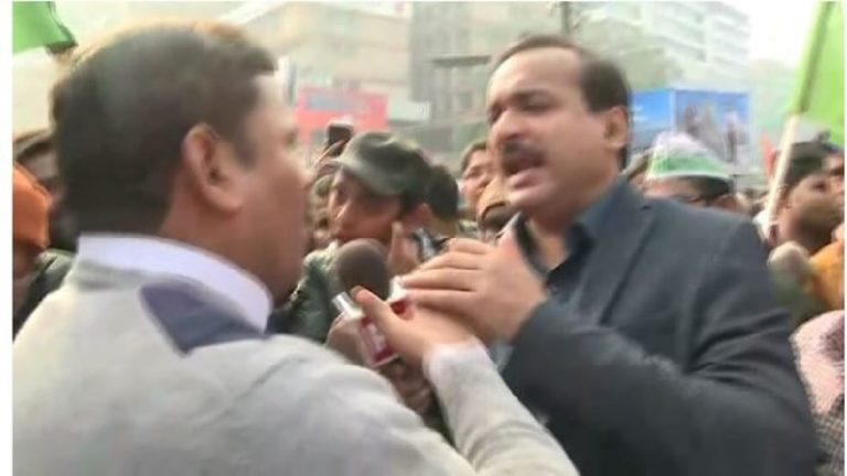 गिरफ़्तार हुआ पत्रकारों की पिटाई करने करने वाला कॉन्ग्रेस नेता, फरार होकर भी चला रहा था फेसबुक