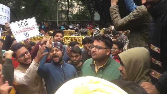 आज़ादी नारा, जेएनयू-डीयू