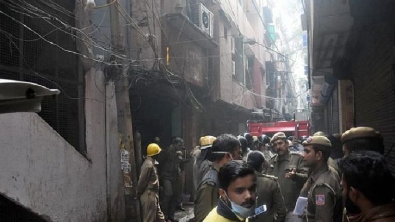 43 की मौत के बाद फैक्ट्री मालिक रेहान के ख़िलाफ़ FIR दर्ज, पुलिस ने किया गिरफ्तार, पूछताछ जारी