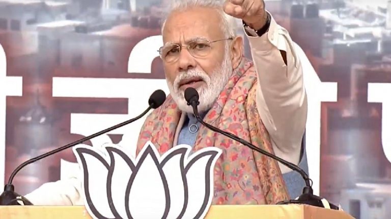 पीड़ित दलितों को नागरिकता मिल रही तो विरोध क्यों? अफवाह से बाज आएँ अर्बन नक्सल: PM मोदी