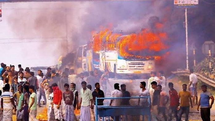 बंगाल में हिंसा जारी