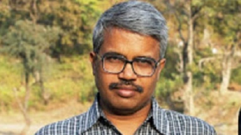 दिलीप मंडल पढ़ाने की जगह ‘जाति के आधार पर विभाजन’ खड़ा कर रहे हैं: माखनलाल यूनिवर्सिटी में बवाल