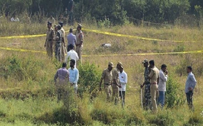 हैदराबाद में एनकाउंटर वाली जगह (तस्वीर न्यूज़ स्टेट से साभार)