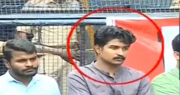 रियास को गिरफ्तार न कर तिरुवनंतपुरम की पुलिस क्या साबित हुई- मूर्ख, या डरपोक?