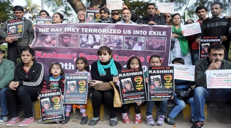 ‘भिखारी नहीं हैं कश्मीरी पंडित, हमने किसी के सामने हाथ नहीं फैलाए, अपने पैरों पर खड़े रहे’