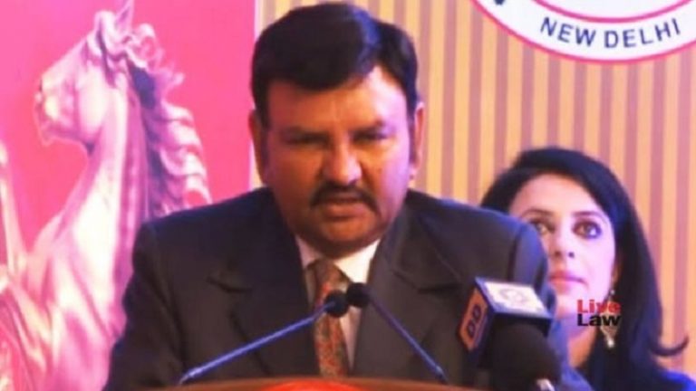 सब पर चाय वाले की नजर: पूर्व जज और उनके साथी कोड वर्ड में करते थे डीलिंग