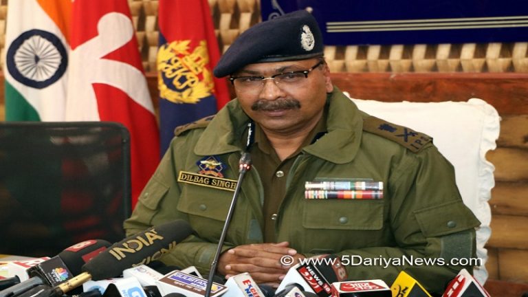 कश्मीर में डी-रेडिकलाइज़ेशन केंद्रों की ज़रूरत, इससे भटके हुए लोगों को मिलेगी मदद: डीजीपी दिलबाग सिंह